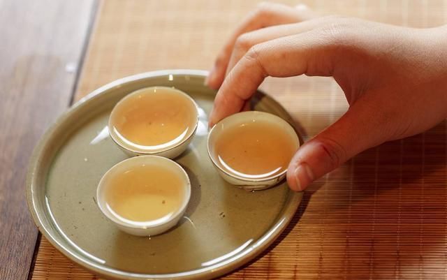 茶叶|喝茶不利于健康？建议大家少碰这2种茶