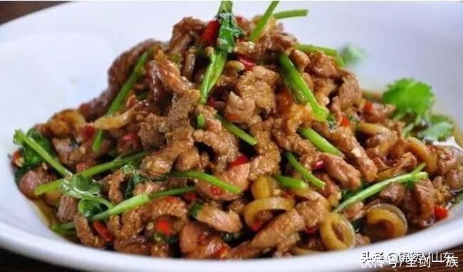 香味|家常菜怎么烧更好吃呢?厨师长教你小技巧,做出来香味扑鼻又下饭