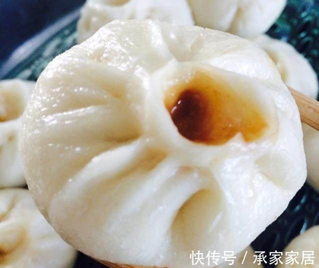 包子|硬核！猪肉包子调馅，多加这“２味”，口感水润不发柴，快收藏