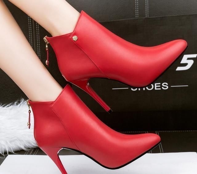 时尚 参加聚会、闺蜜婚礼,穿这几款高跟鞋秀爆全场