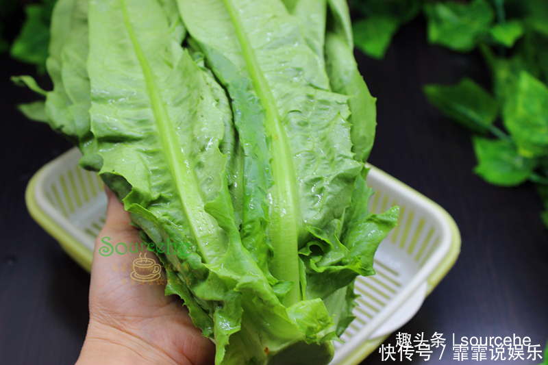 炒油麦菜时,多加一步,翠绿爽口,清香味美,比饭店还好吃