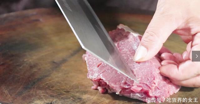 诀窍|牛肉总是咬不动潘哥教你小诀窍,色香肉嫩,一人吃一盘都不够