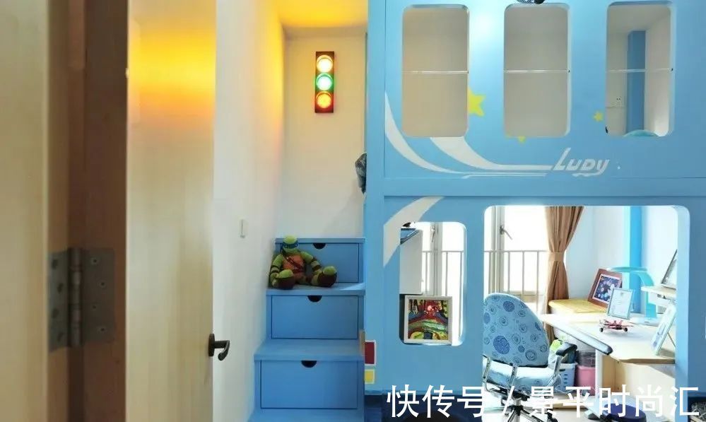 榻榻米|小卧室别再装榻榻米了,人家聪明人都这样设计,照样美观又实用!