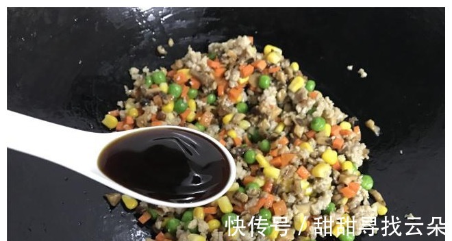 糯米|想吃烧卖不用买,教你在家做,面都不用揉,皮薄馅大,一屉不够吃!