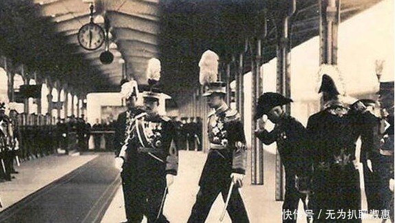 吃饭|溥仪吃饭时有一个癖好,日本天皇见了难以理解,只能尴尬微笑