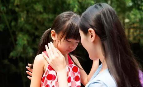 夫妻俩|4岁女儿在幼儿园被欺负,宝妈的做法值得学习,比打回去强多了
