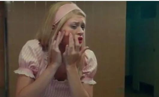 洛阳华美|可怕！女子术后脸上长包，大夫说上火，吃药一个月后，竟从脸上揪出……