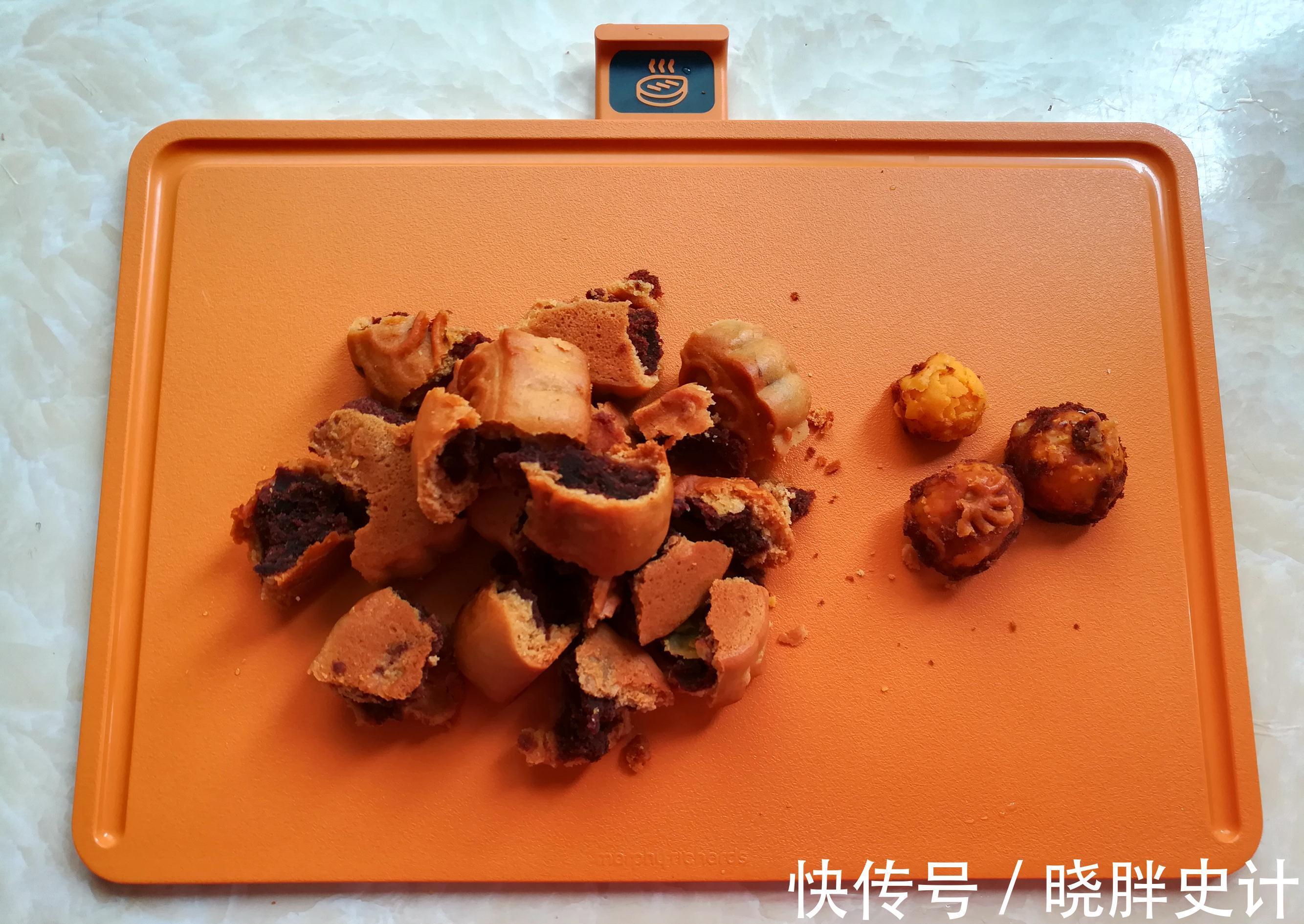 新吃法|月饼太多吃不完，学个新吃法，是主食也是小吃，上桌家人抢着吃