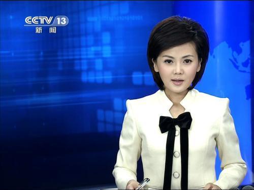 她是央视著名主持人,清华硕士毕业被称“冰山美人”