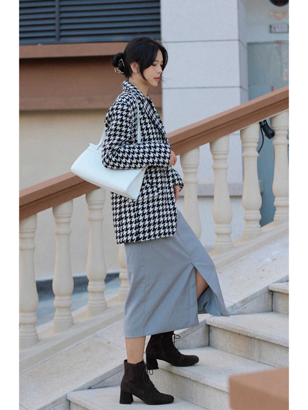 大长腿 格纹外套是今年冬季最飒单品,穿到明年也不过时,快来试试吧