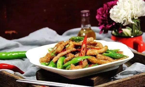 每次家里来客人，我就做这10道菜，有荤又有素，一上桌就被抢光！