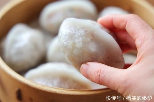 比包子馒头还好吃，外皮有嚼劲，馅料满满，一次吃3个都不过瘾！