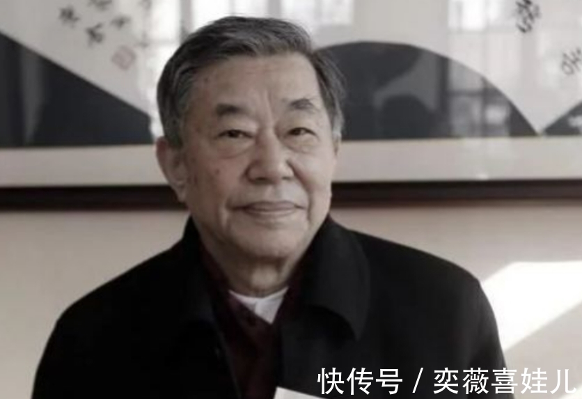 舒乙#1966年,老舍跳湖自尽,独子陪遗体坐了一夜,从此夹起尾巴做人