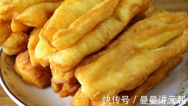 想吃油条不用买,1碗面粉2个鸡蛋,金黄酥脆又健康,超简单