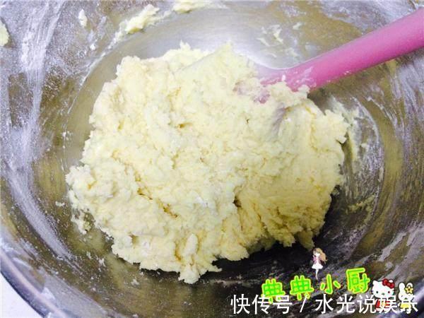 鸡蛋版|奶香曲奇做起来特别简单,没下过厨房的人都能学会,特酥松