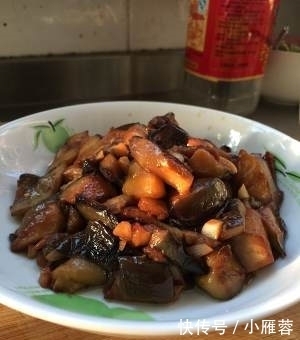 茄子百吃不厌的做法，美味又下饭，做法简单，大人小孩都爱吃