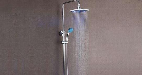 淋浴喷头出水小?教3个步骤轻松解决,跟新买的一样