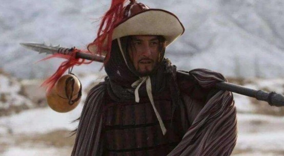 武松|水浒传:实力第一的高手,武功不输与武松,却被宋江当棋子利用