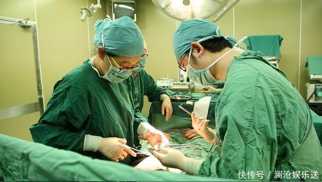备皮|孕妈生下龙凤胎,刚准备缝合时突然喊道“等一下”,医生一脸茫然