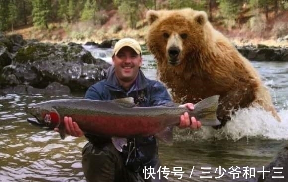 |搞笑图片幽默段子笑话你们俩少喝点,给爸爸留点啊,哈哈哈