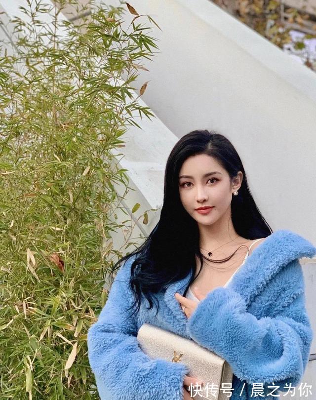 性感|95后天津美女，高颜值性感身材，0.6黄金腰臀比，网友：养眼了