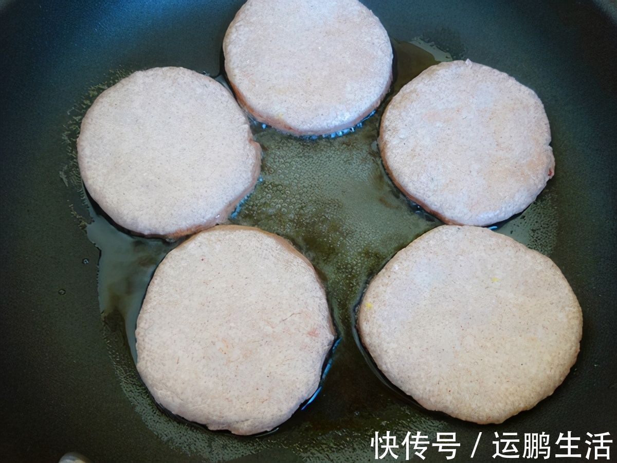 苹果|减肉最狠的水果，比香蕉更加通便排毒，做成早餐吃，体重悄悄的降