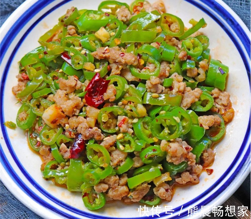 天然的“血管清洁剂”发现了,每天炒一盘,软化血管,血管不堵了