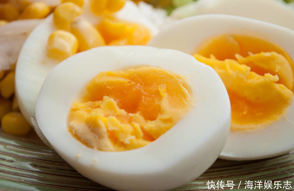 剥壳|天热煮鸡蛋,直接下锅煮就错了,教你一招,鸡蛋又香又嫩还好剥壳