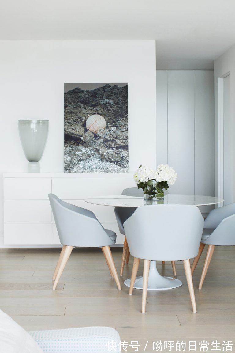 布鲁克|80㎡极简小公寓,坐拥美丽海湾景色