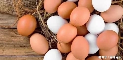 蒸鸡蛋|买鸡蛋，白壳红壳哪个好？养鸡大妈说出答案，告诉家人别花冤枉钱