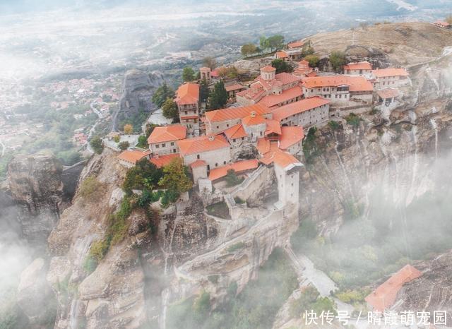 世界上最“险峻”的古建筑，悬空在半山腰上，看了感觉腿软