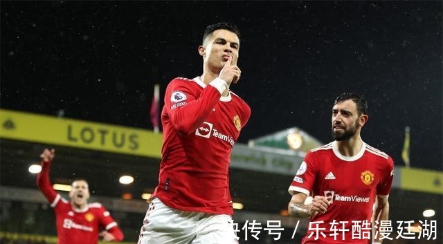 换阵|曼联换阵!朗尼克终于妥协!扛不住了,战绩不佳,改踢3中卫战术