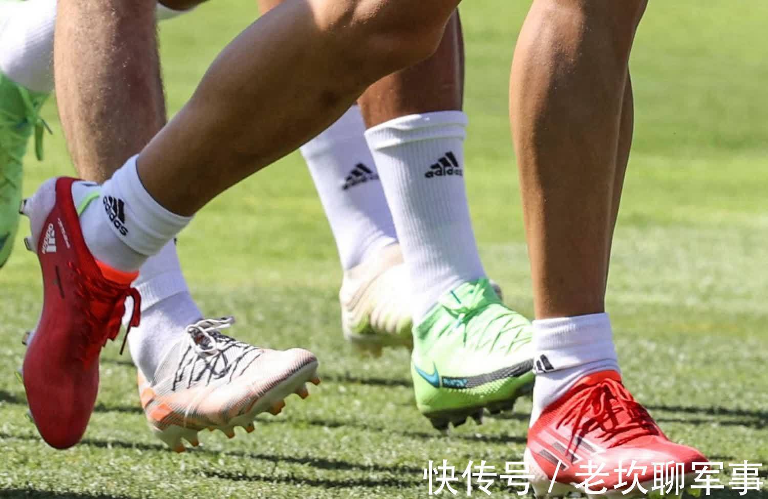 阿迪达斯|本菲卡球员训练上脚adidas X Speedflow.1足球鞋