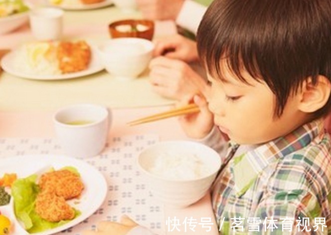 奶奶|孩子积食要不要饿一饿?家长记住3点做法,避免孩子积食,少生病