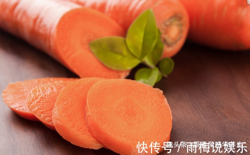血管|胡萝卜配一宝，一起食用，眼睛明亮了，血管通了，肝脏更好了