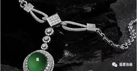 佩戴翡翠项链的好处