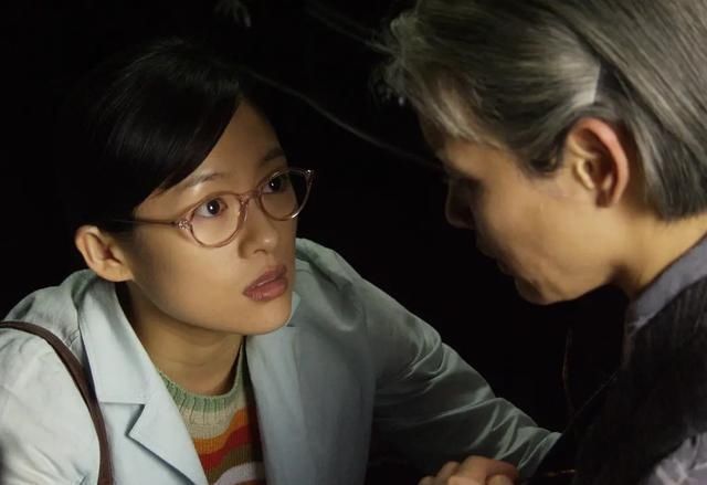 自叹不如|一人分饰三角,陈冲都自叹不如的一个角色,让章子怡演活了