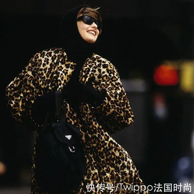 fendi 爆款谁制造意大利血统,却以法式为名,为什么人人都爱法棍包?