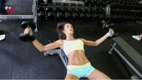 美国健身博主,长期健身,饱满身材,吸粉60万,太吸引目光了