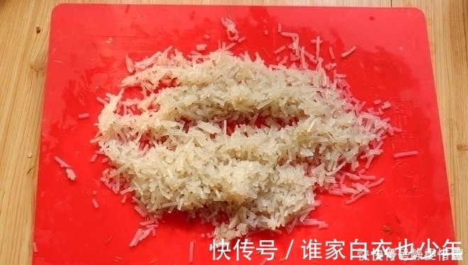 煎包|吃煎包一定要吃这个馅的,一年365天吃都不够,皮薄馅大,过瘾