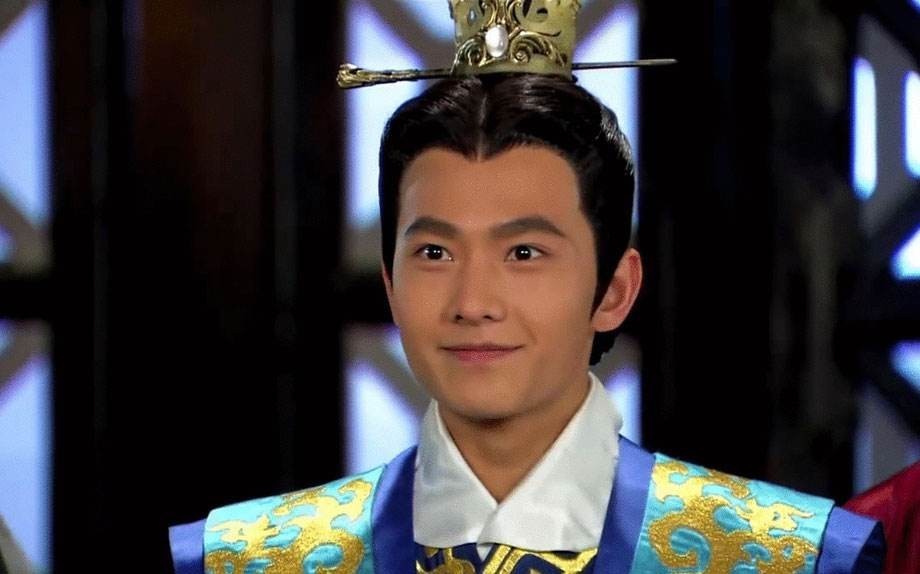 曹丕|曹操临死前留下三人，个个都能救魏，但全被曹丕斩了