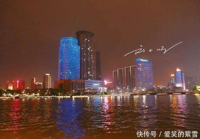 实拍宁波夜景，繁华绚丽，游客惊叹：不愧是浙江省第二大城市！