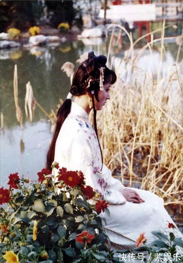 贾府$《红楼梦》之谜贾府众多姑娘,王熙凤为何独独敬重林黛玉一人