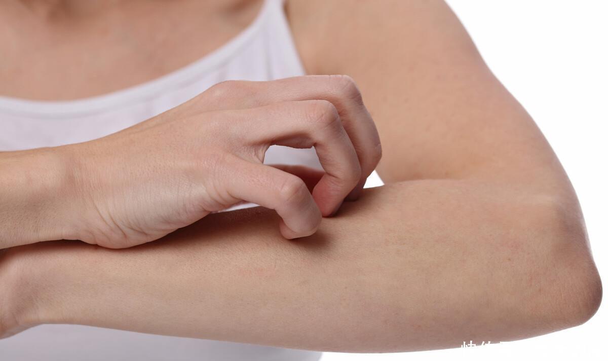 风险|头发染什么颜色,过敏风险最小?做好皮肤测试,才能放心染发