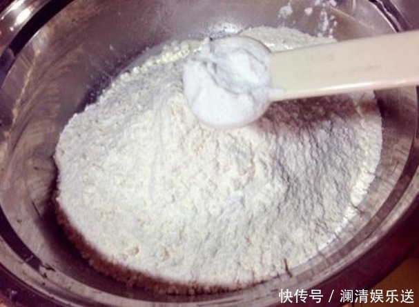 发面,外行只用酵母!牢记4点,20分钟发满盆,松软香甜不发酸