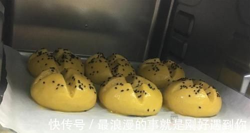 烤盘|玉米面也能做开花馒头,松软香甜,比面包还好吃,看完就能会
