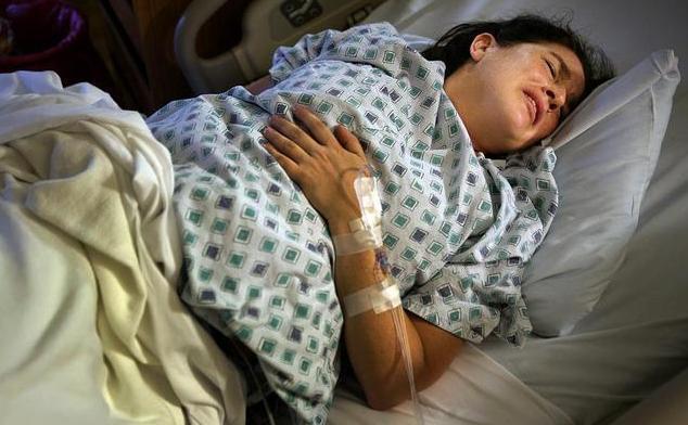 于丽丽|“生个孩子,尊严都没有了”产妇深夜发文哭诉,脱裤子只是开始