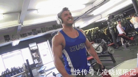 小姐姐|魔鬼身材+少女脸,靠健身收入过亿的帕梅拉跟她练真的有用吗?