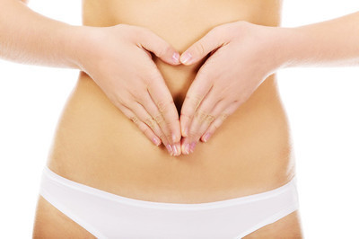 子宫肌瘤|腰疼和4种妇科疾病有关，脸上症状也是信号，快自查一下吧