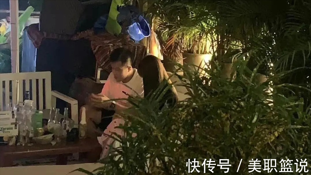 广东男篮|好事连连!中国男篮国手接连公布恋情,女友身份却遭吐槽,很无奈